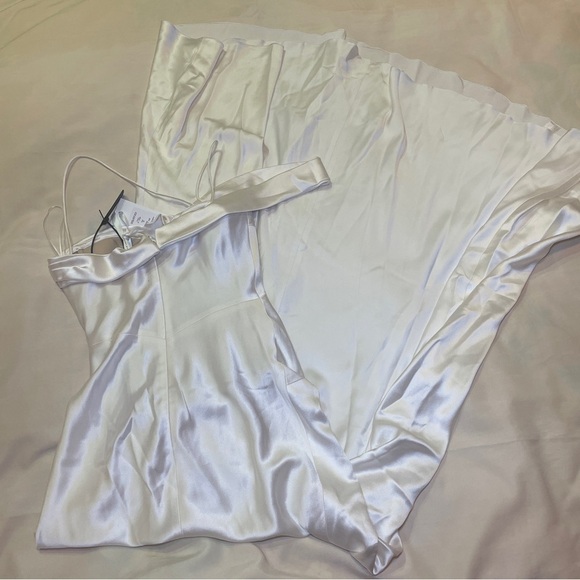 NEW! Galia Lahav- Elise Ivory Satin Asymmetric Strap Reception Size US 0 Bridal - Picture 8 of 14